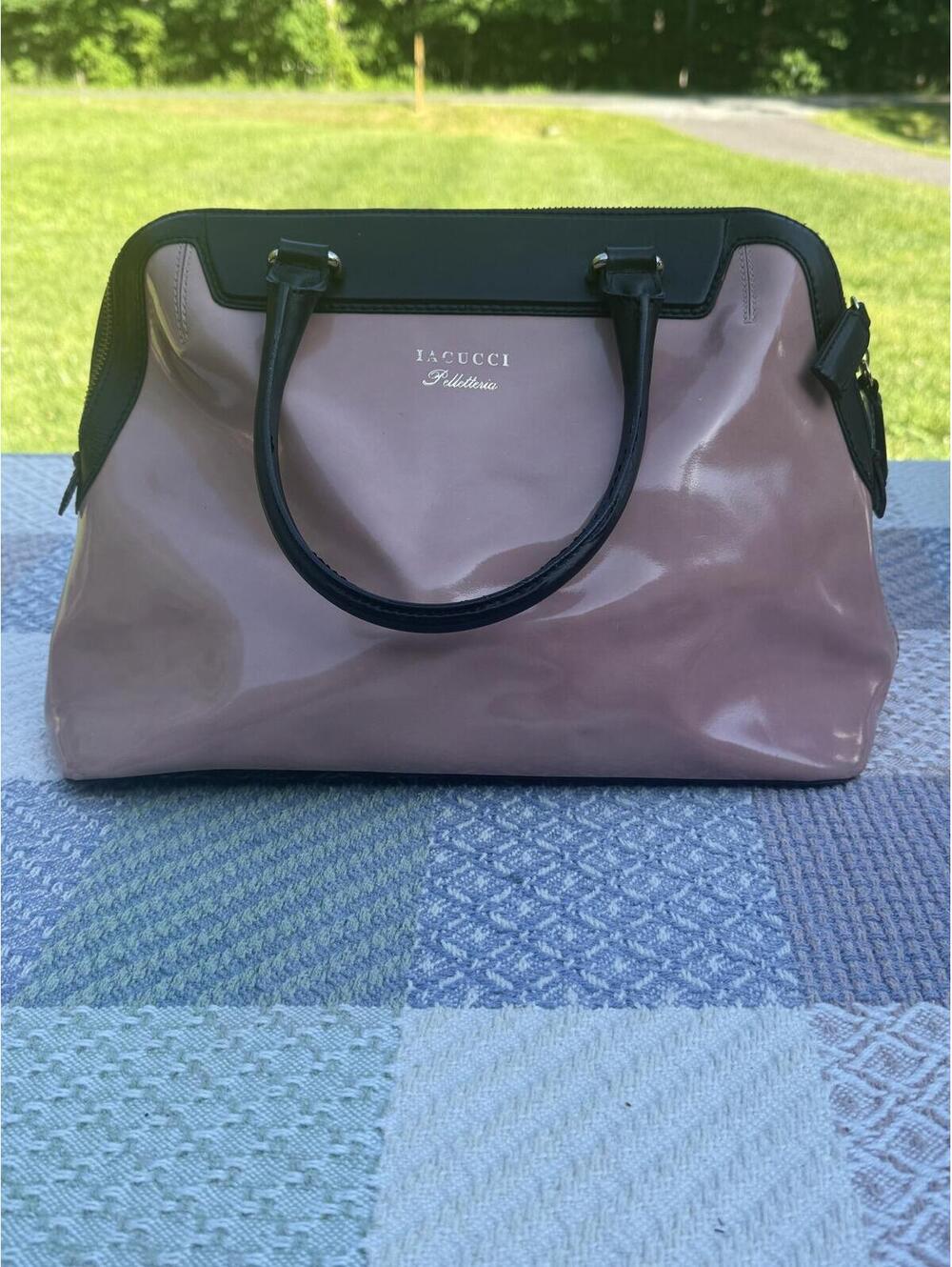 IACUCCI Pink and Black Patent Leather Handbag